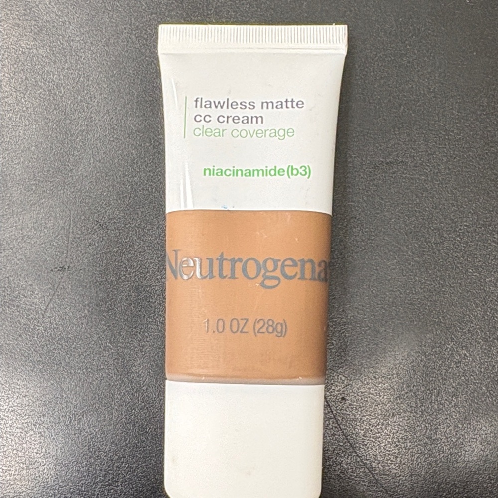 Neutrogena Flawless Matte CC Cream color 9.5 Truffle new sealed 1oz tube
